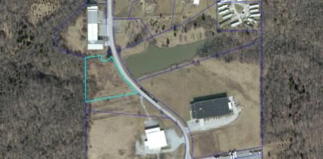 Aurora Industrial Park : Randall Ave, Aurora, IN 47001